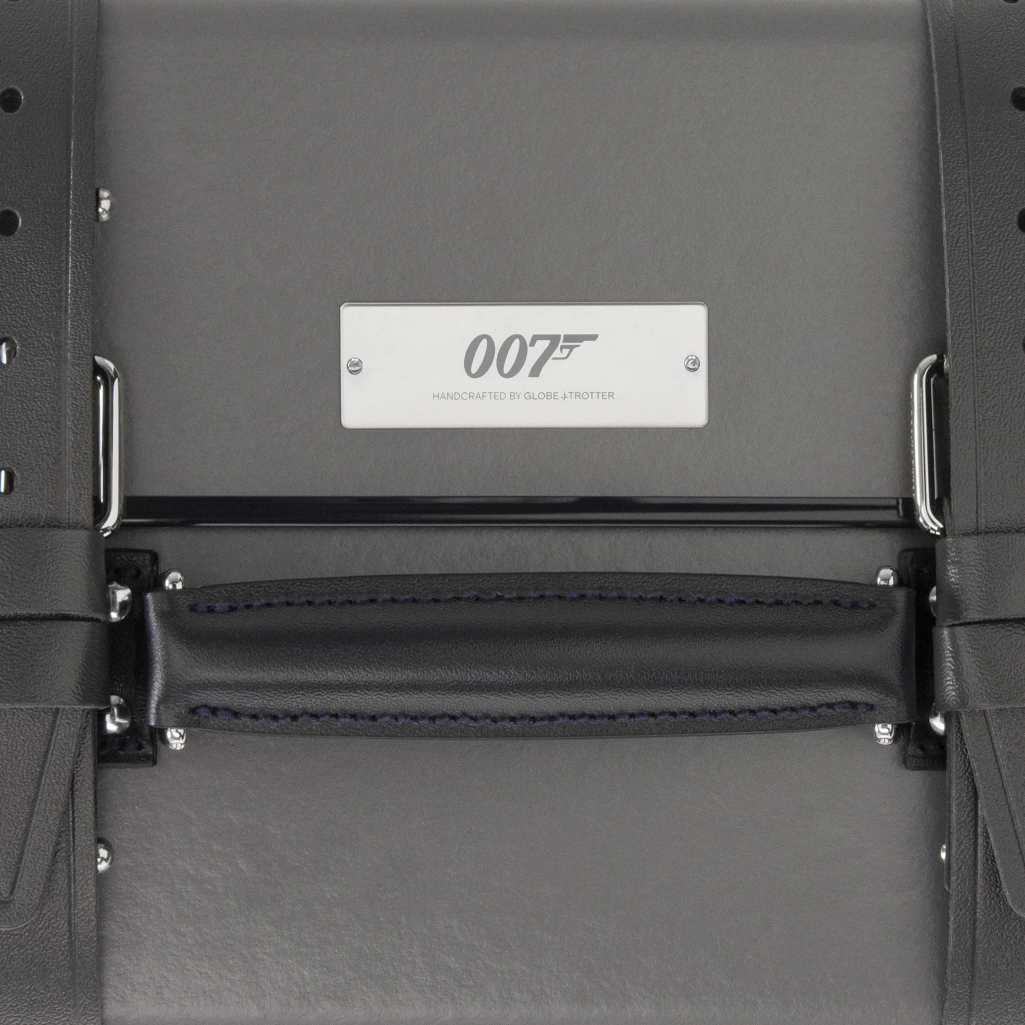 007 Collection · Carry-On - 4 Wheels | Grey/Graphite/Chrome - Image 5