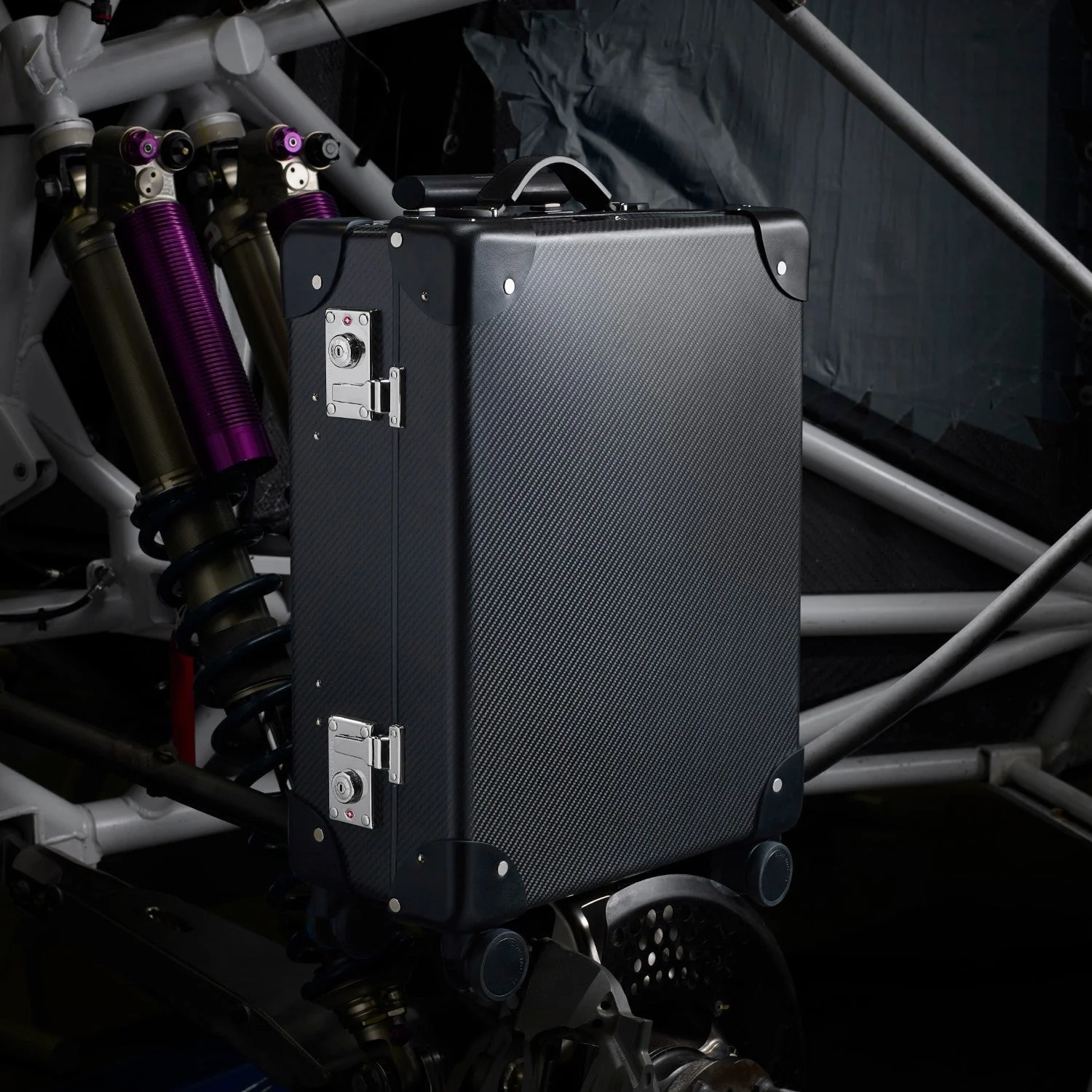 Carbon Fibre · Carry-On - 4 Wheels | Carbon Twill/Black/Chrome - Image 5