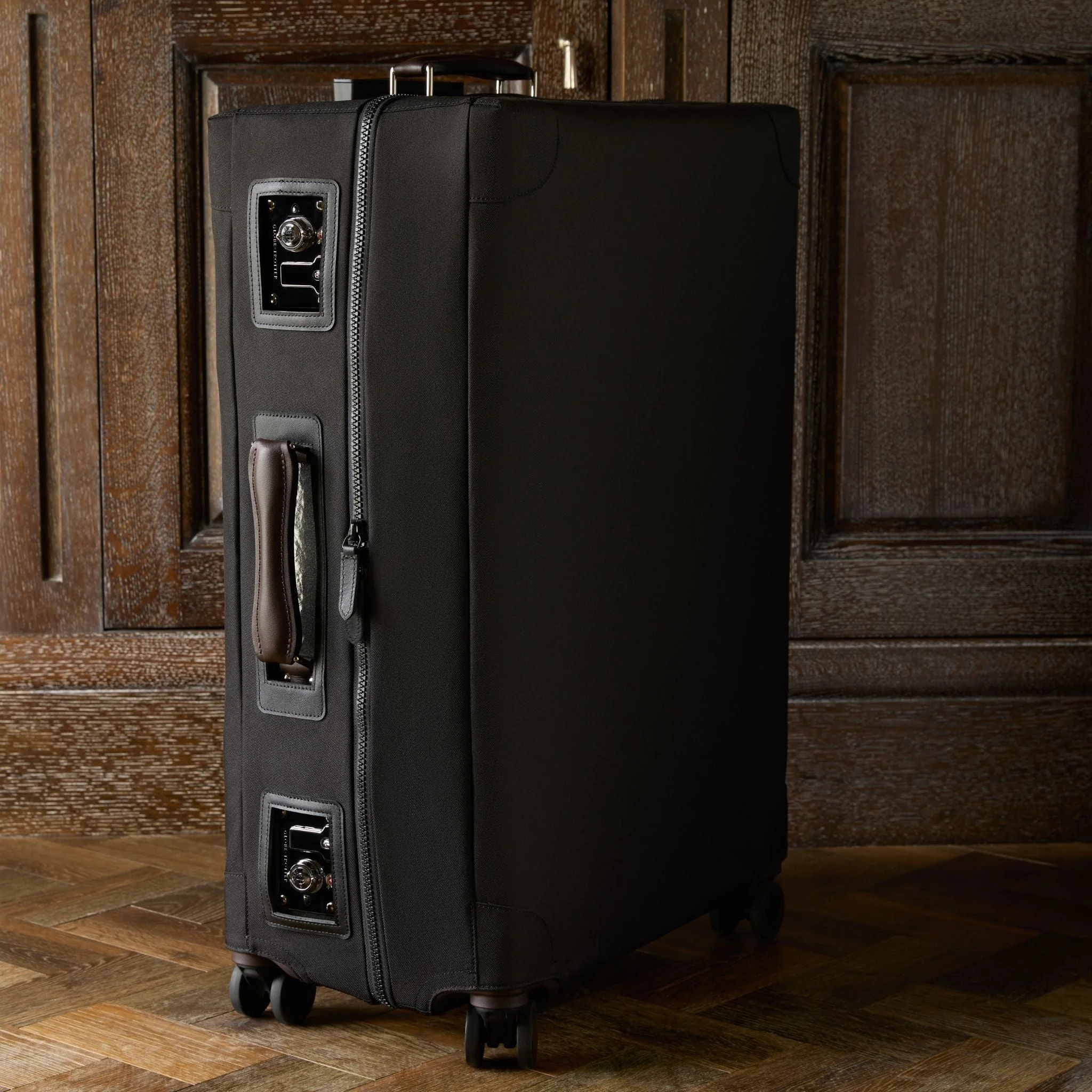 Case Cover · Medium Check-In - 2W | Black - Image 9