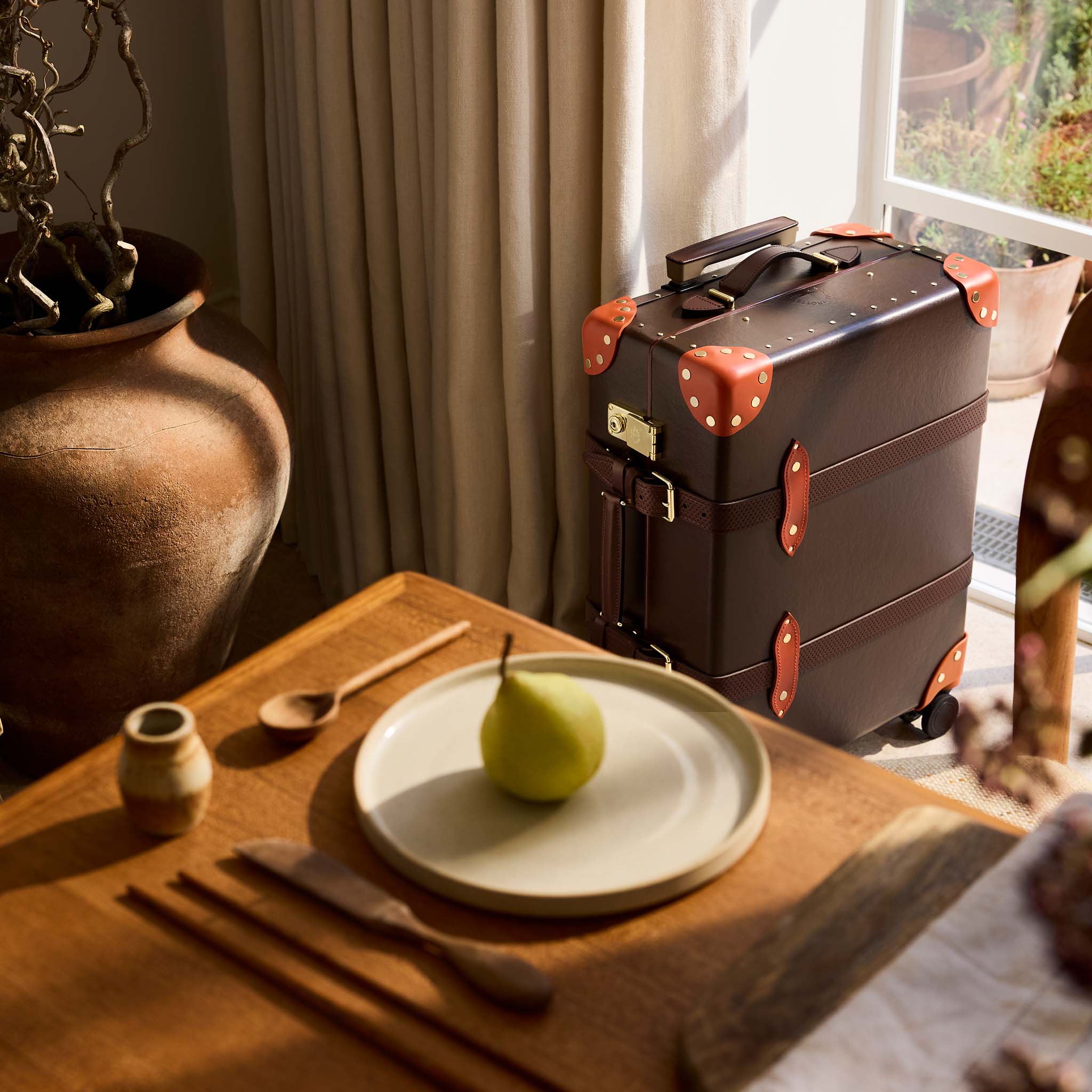 Cotswolds · Carry-On - 4 Wheels | Brown/Orange/Gold - Image 3