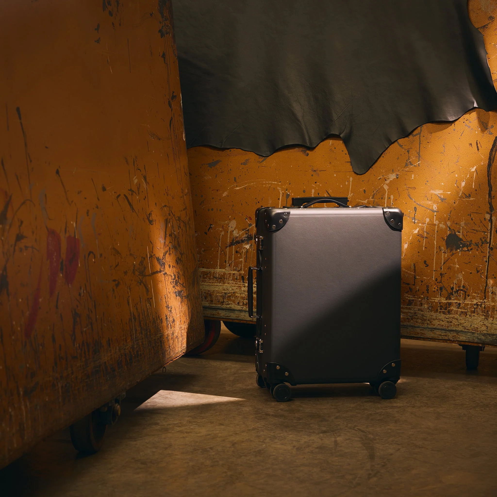 Crafted · Carry-On - 4 Wheels | Black/Black/Chrome - Image 10