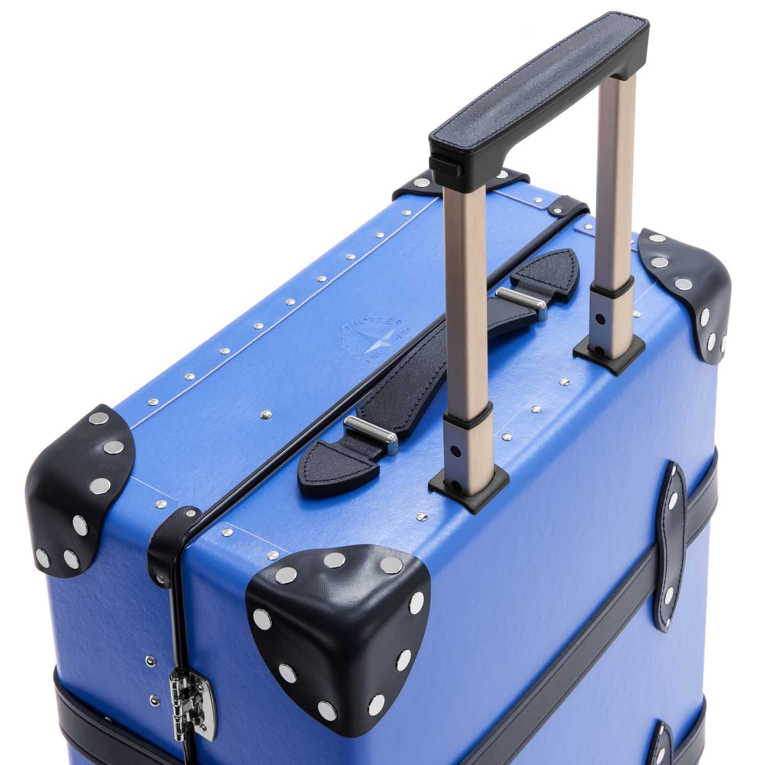 Cruise · Carry-On - 4 Wheels | Royal Blue/Navy/Chrome - Image 6