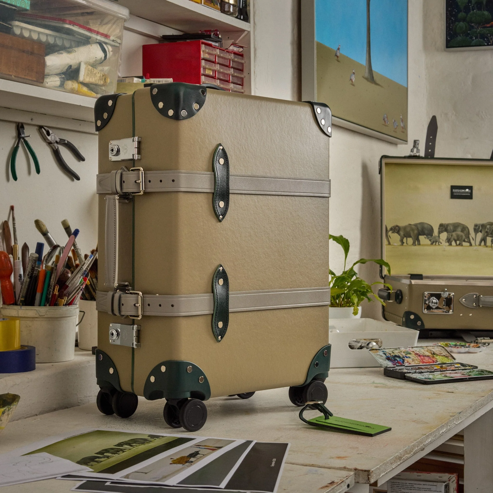 Elephant Family · Carry-On - 4 Wheels | Olive Grey/Kerry Green/Chrome - Image 4
