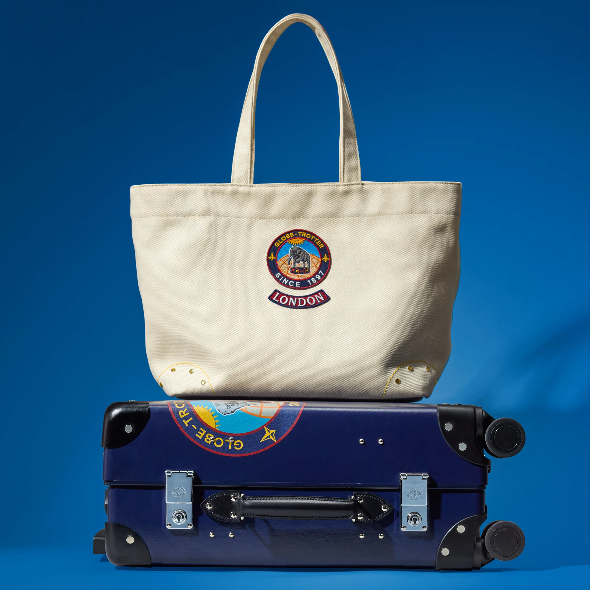 Explorer · Carry-On - 4 Wheels | Navy/Black/Chrome - Image 8