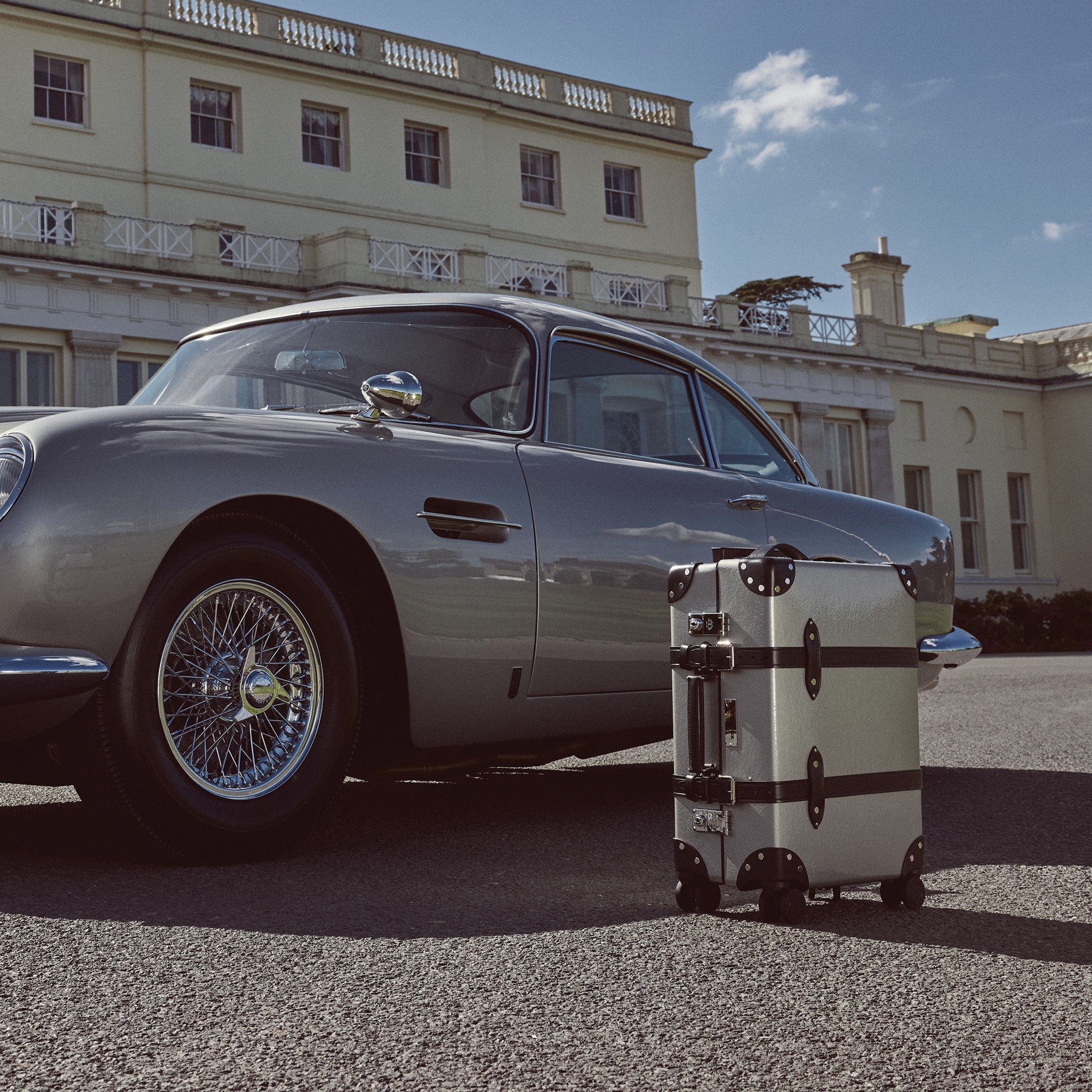 007 Goldfinger · Carry-On - 4 Wheels | Silver Birch/Black/Chrome - Image 11
