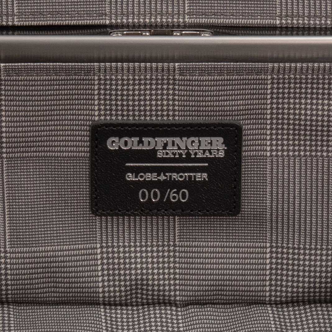 007 Goldfinger · Carry-On - 4 Wheels | Silver Birch/Black/Chrome - Image 3