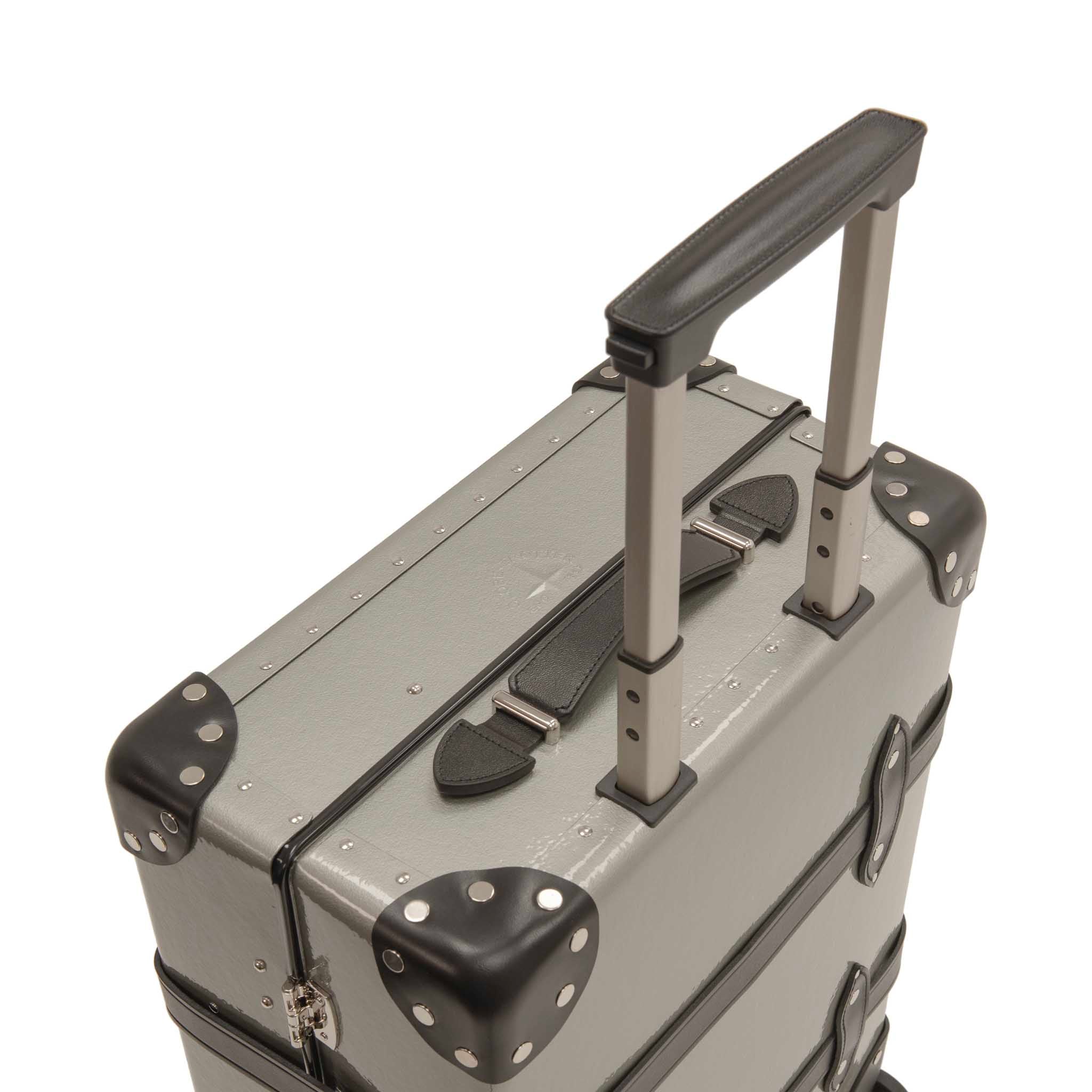 007 Goldfinger · Carry-On - 4 Wheels | Silver Birch/Black/Chrome - Image 8