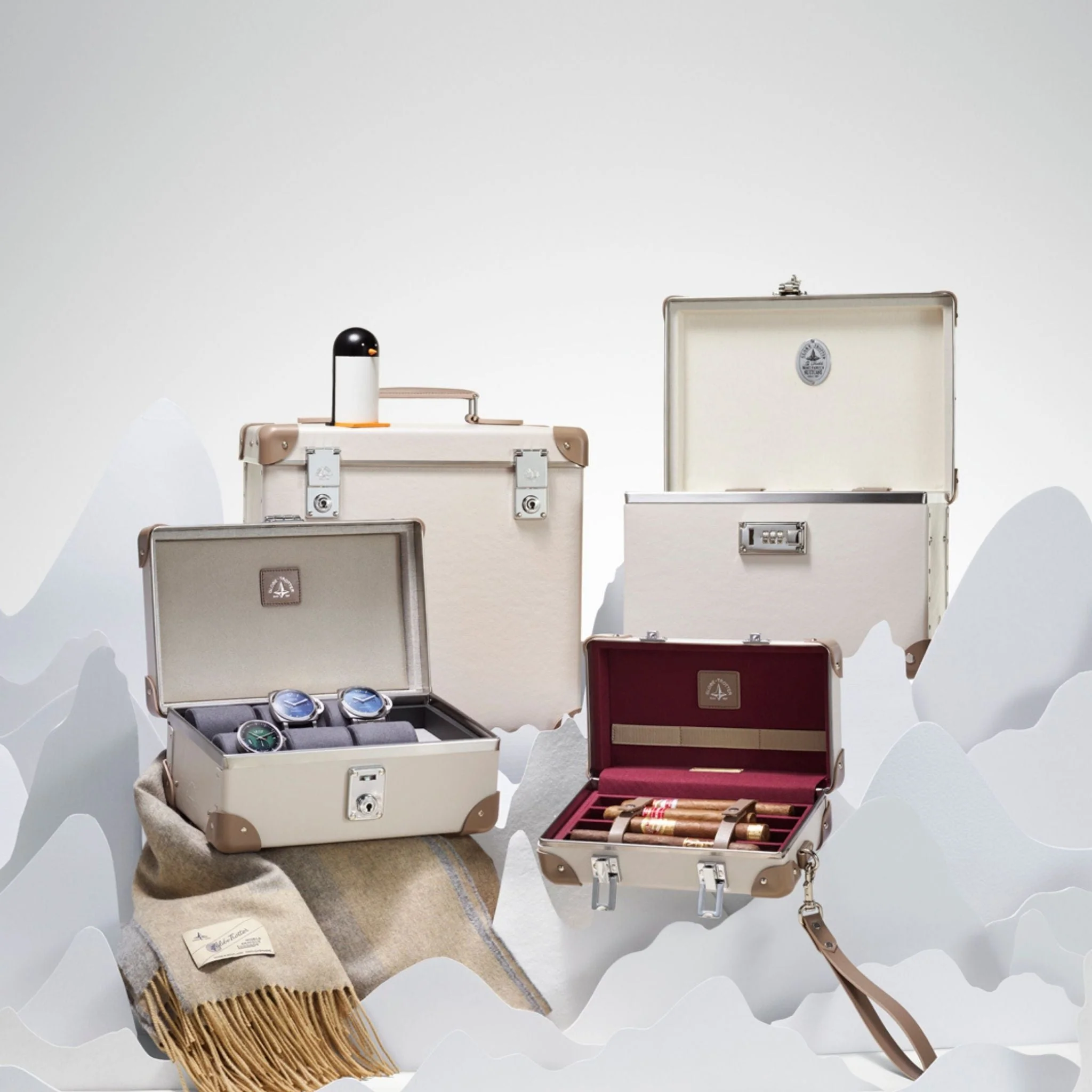 Home Collection · Cigar Travel Case | Chalk/Moss/Chrome - Image 10