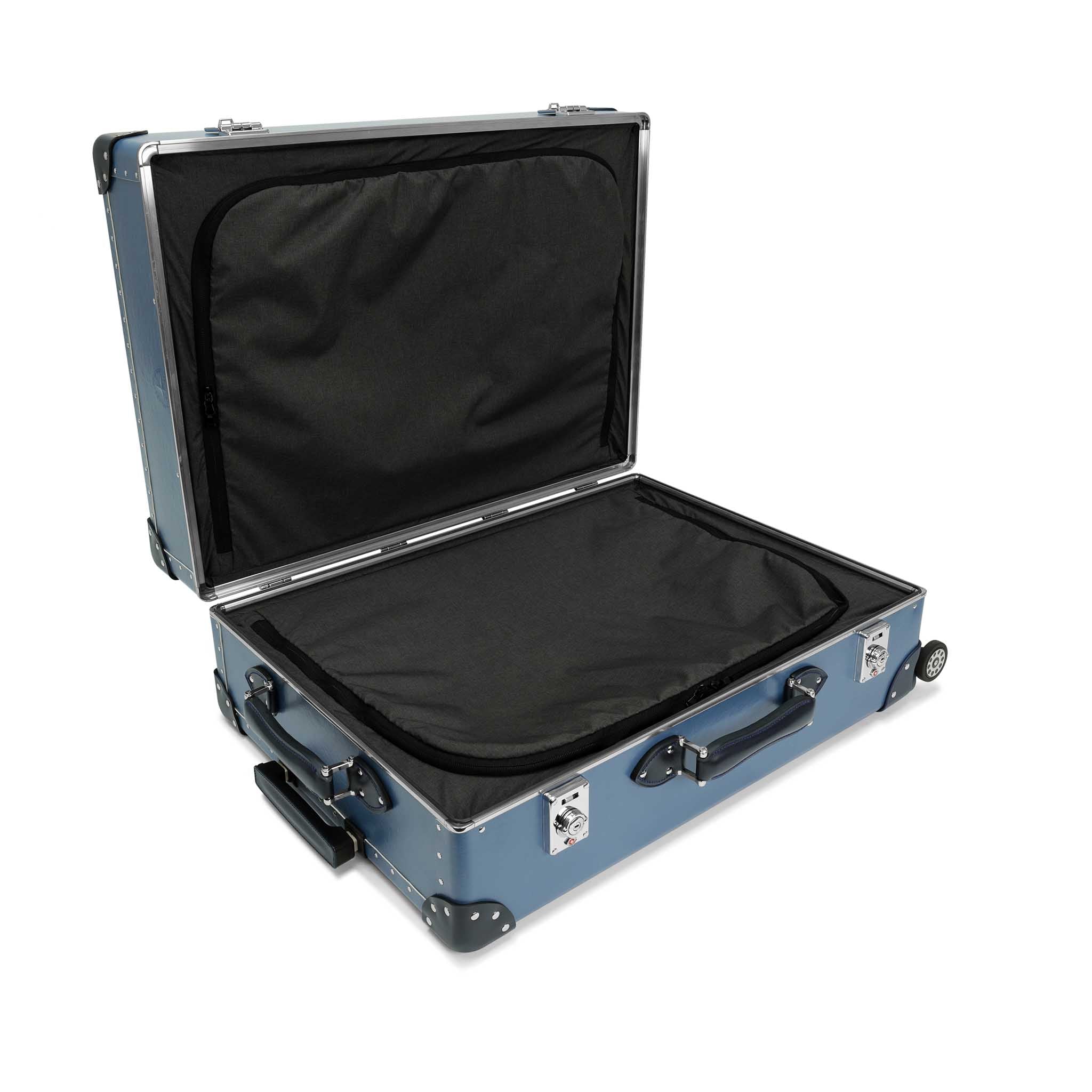 Metropolis · Large Check-In - 4 Wheels | Fog Blue/Navy/Chrome - Image 10