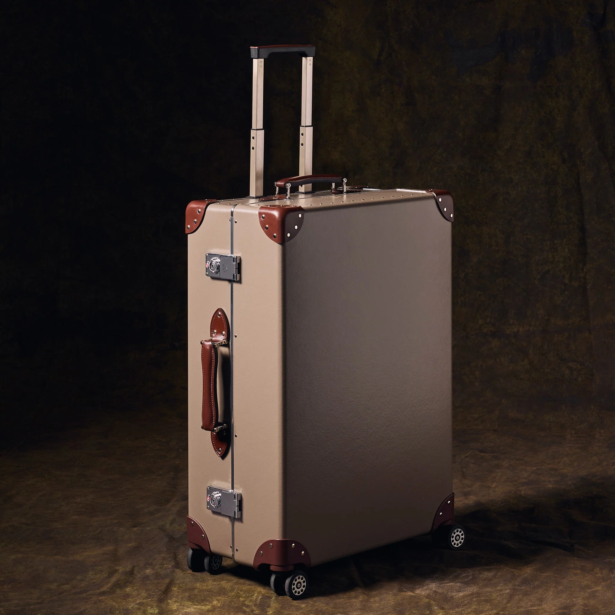 Metropolis · Large Check-In - 4 Wheels | Noble Brown/Brown/Chrome - Image 4