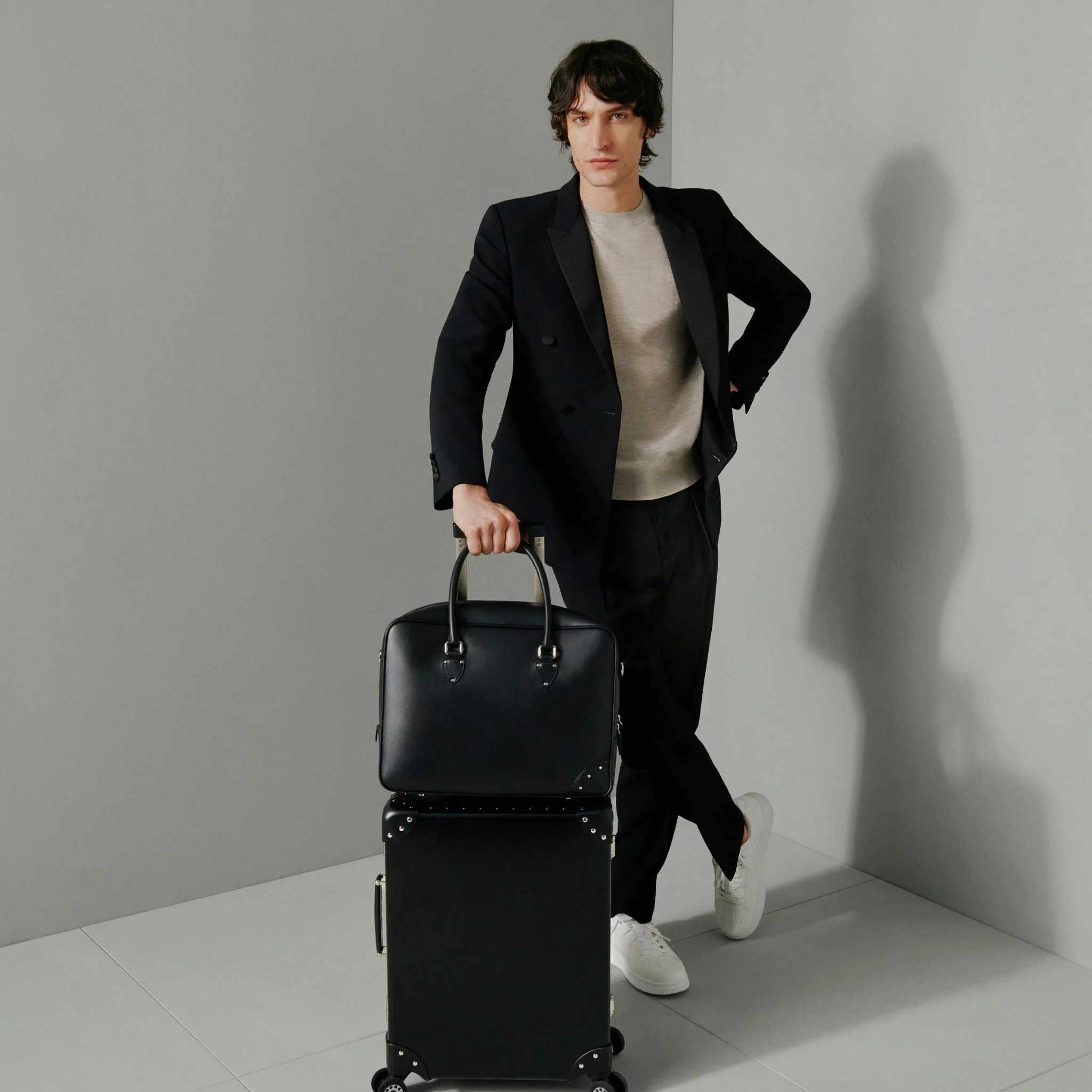 Metropolis · Laptop Case | Black/Chrome - Image 8