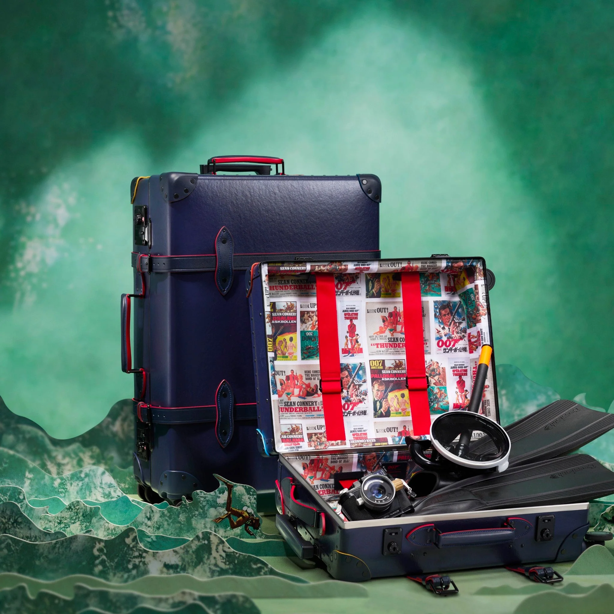 THUNDERBALL · Passport Sleeve | Navy/Dark Navy/Chrome - Image 7